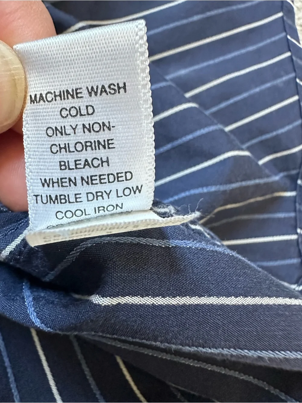 Banana Republic Men’s 17 1/2 XL Blue White Stripe Stretch Dress Shirt